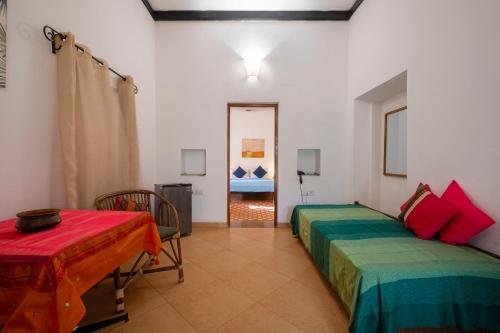 Granpa's Inn Hotel Bougainvillea