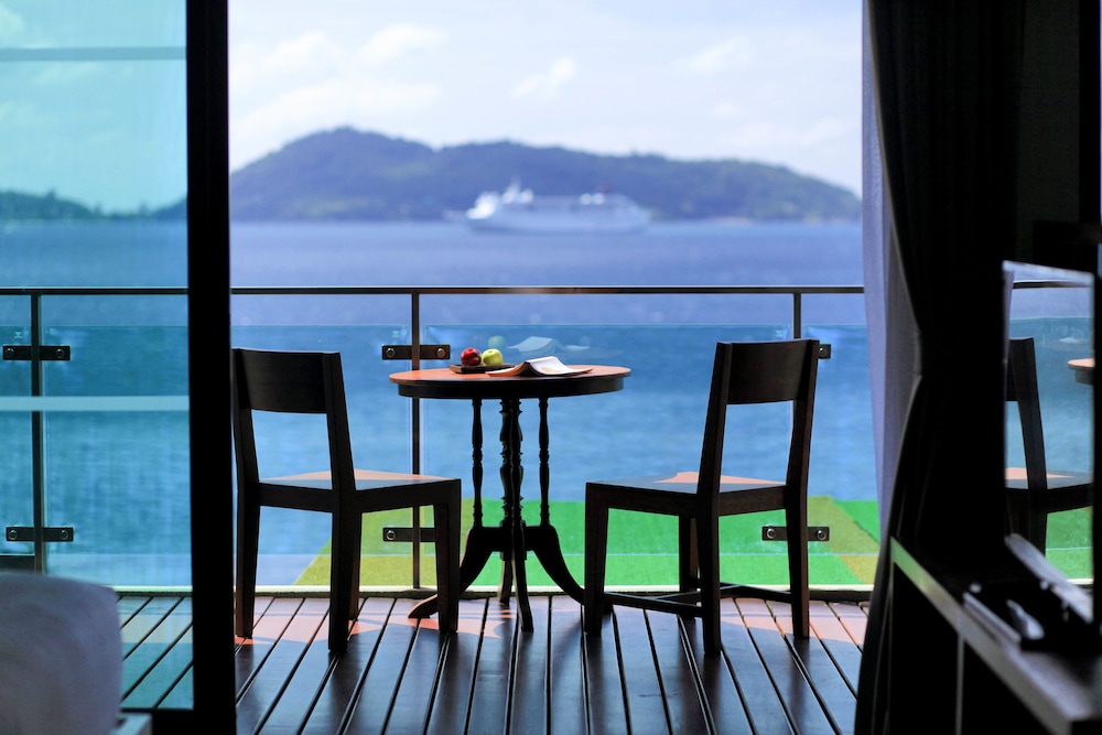 Zenmaya Oceanfront Phuket, Trademark Collection by Wyndham