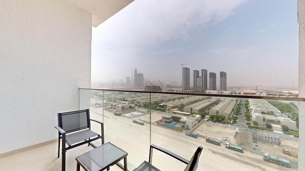 Primestay 1BR in Azizi Riviera Meydan