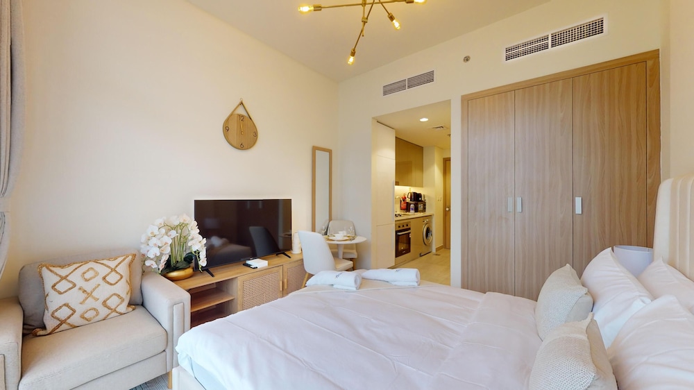 Primestay 1BR in Azizi Riviera Meydan