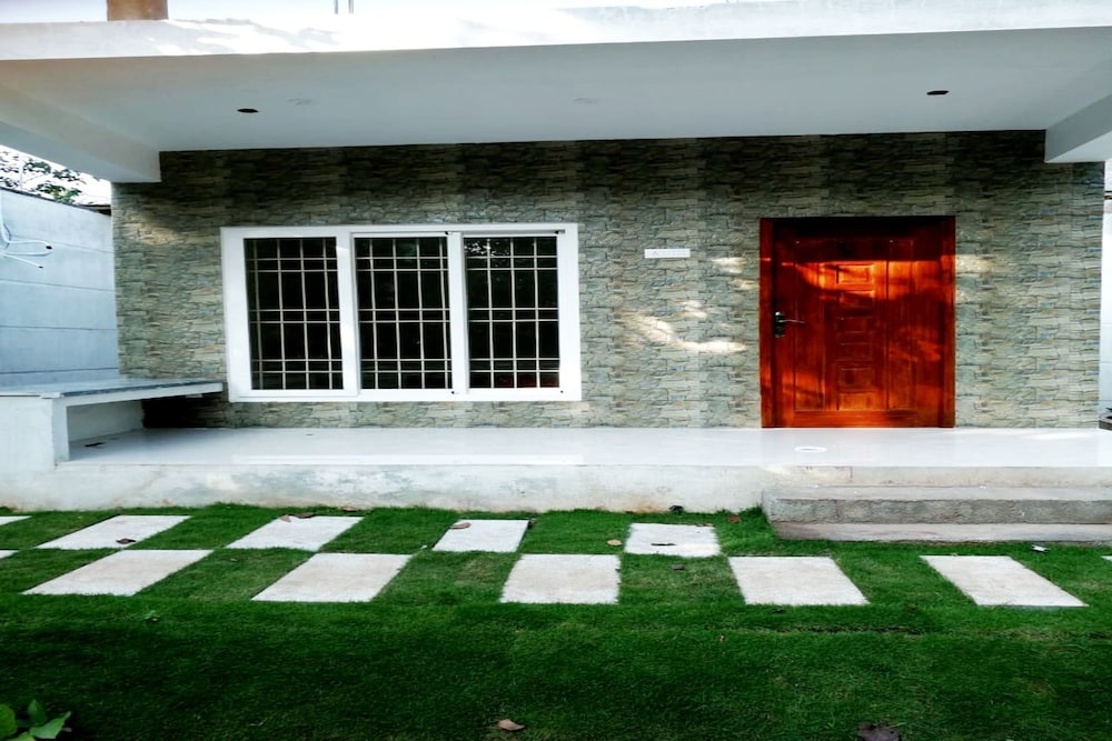 Nature Breeze Resort and Spa