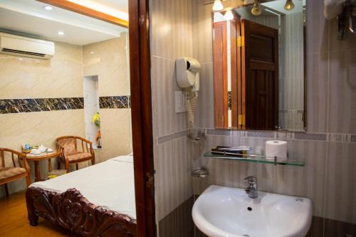 Phuong Linh Hotel
