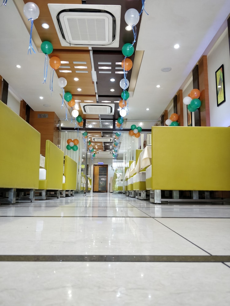 Hotel Royal Shelter