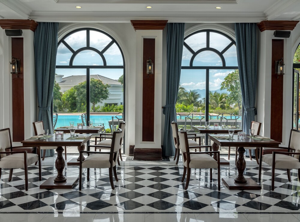 Nha Trang Marriott Resort & Spa, Hon Tre Island