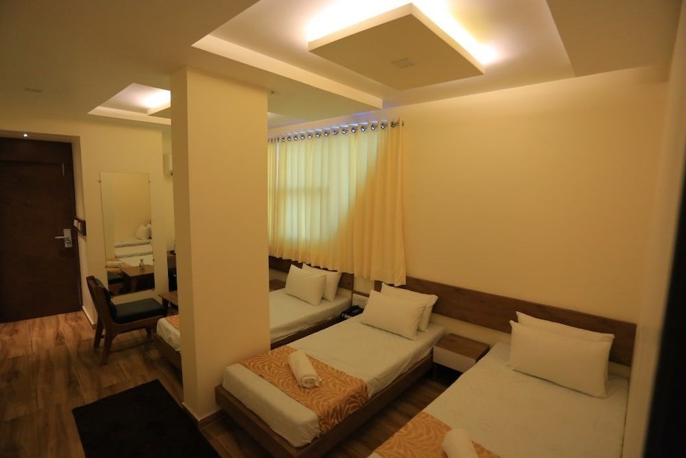 The Grand Raveta