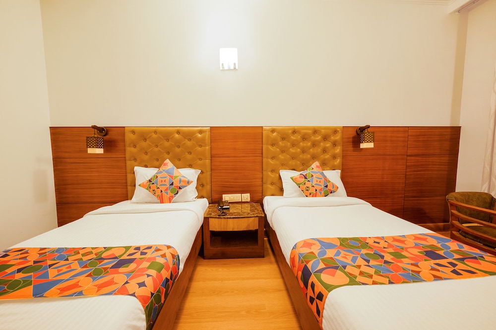 Fabhotel Royale Basant Residency