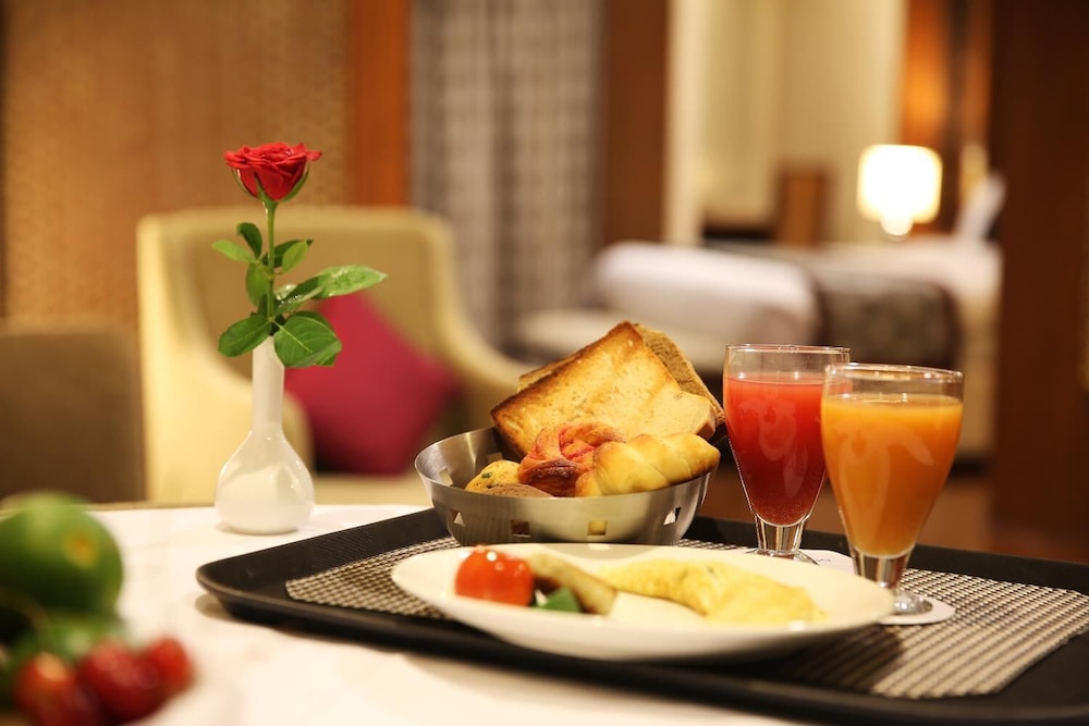Golden Tulip Jaipur City Center