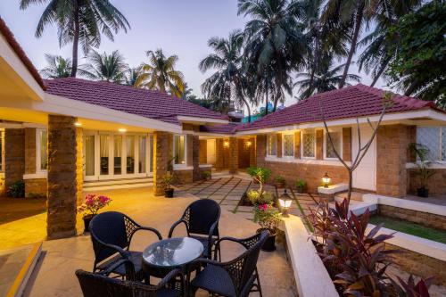 amã Stays & Trails Beach House Madh Island, Mumbai