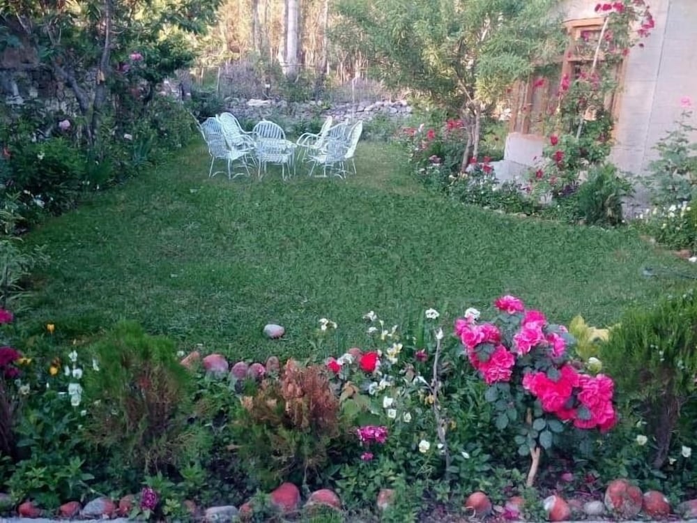 Ilyasin Guest House