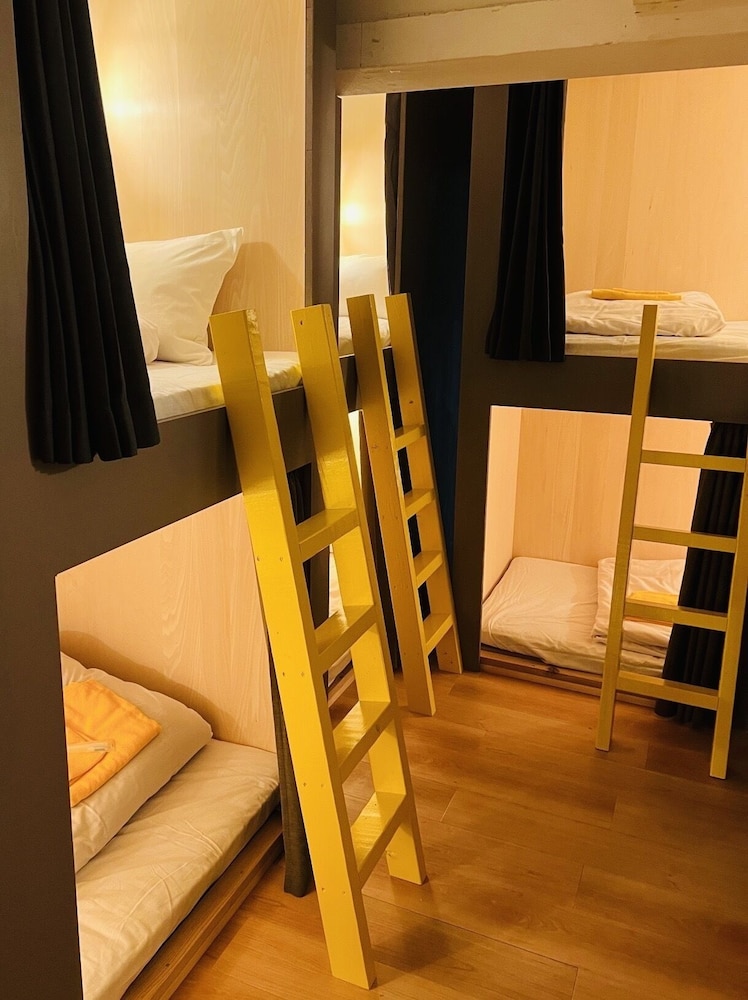 Rhodes Kagurazaka Hotel