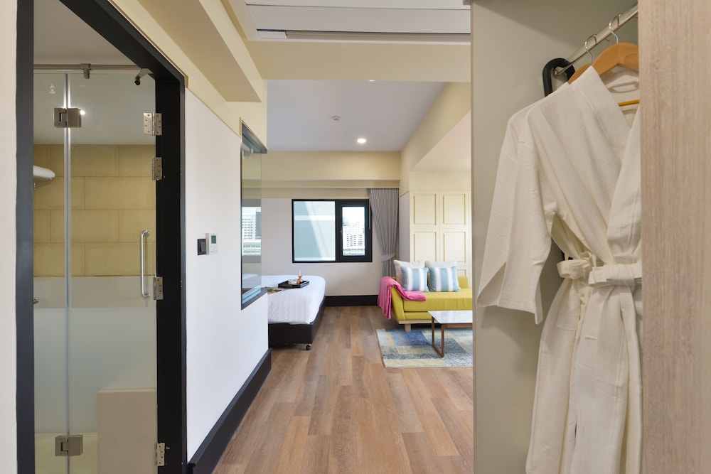Oakwood Hotel & Residence Bangkok