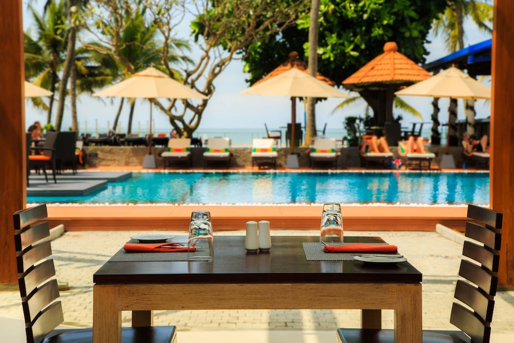 Camelot Beach Hotel