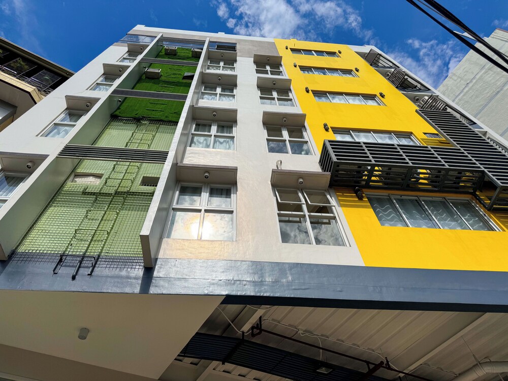 Almond Suites By Hiverooms