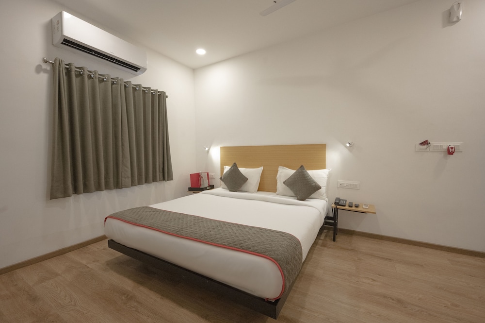 Hotel Signature INN