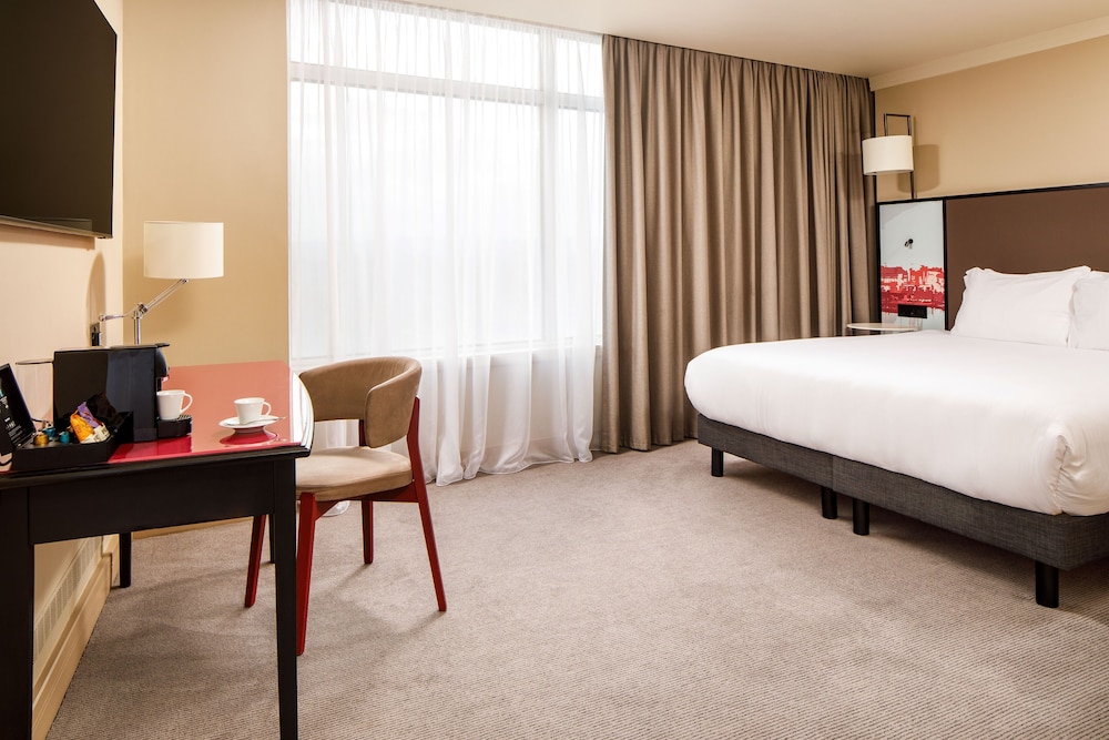 Holland House Hotel Cardiff By Sunday