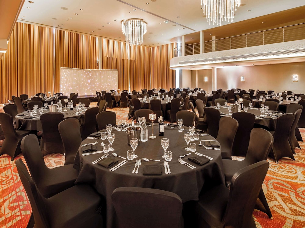 Holland House Hotel Cardiff By Sunday