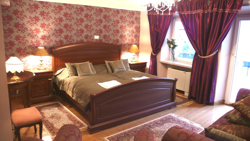 Allegro Hotel