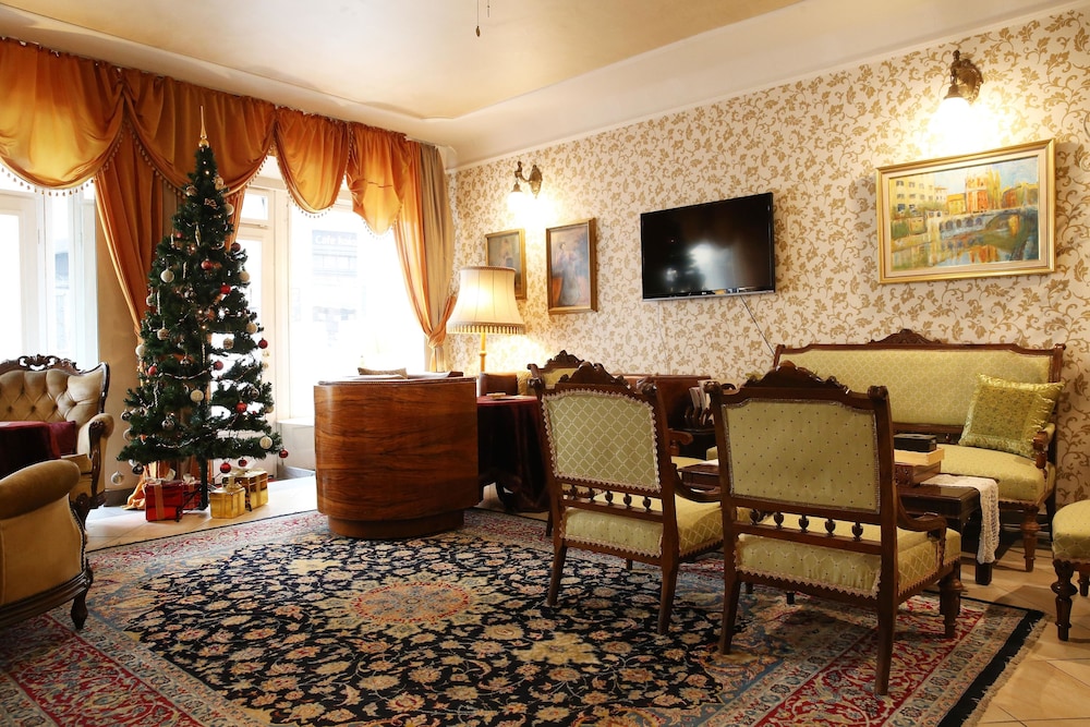 Allegro Hotel