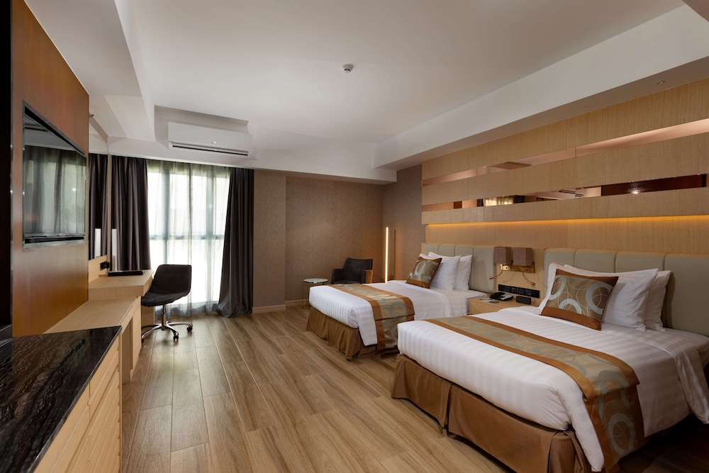 Best Western Plus Metro Clark
