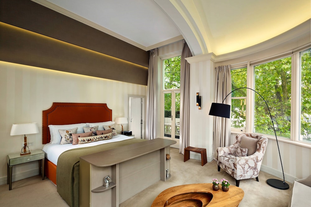 Hotel Xenia, Autograph Collection