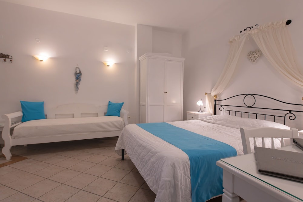 Reverie Santorini Hotel