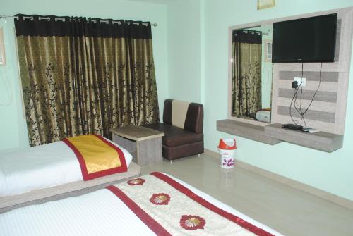 Hotel Rakhee Palace