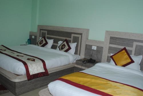 Hotel Rakhee Palace