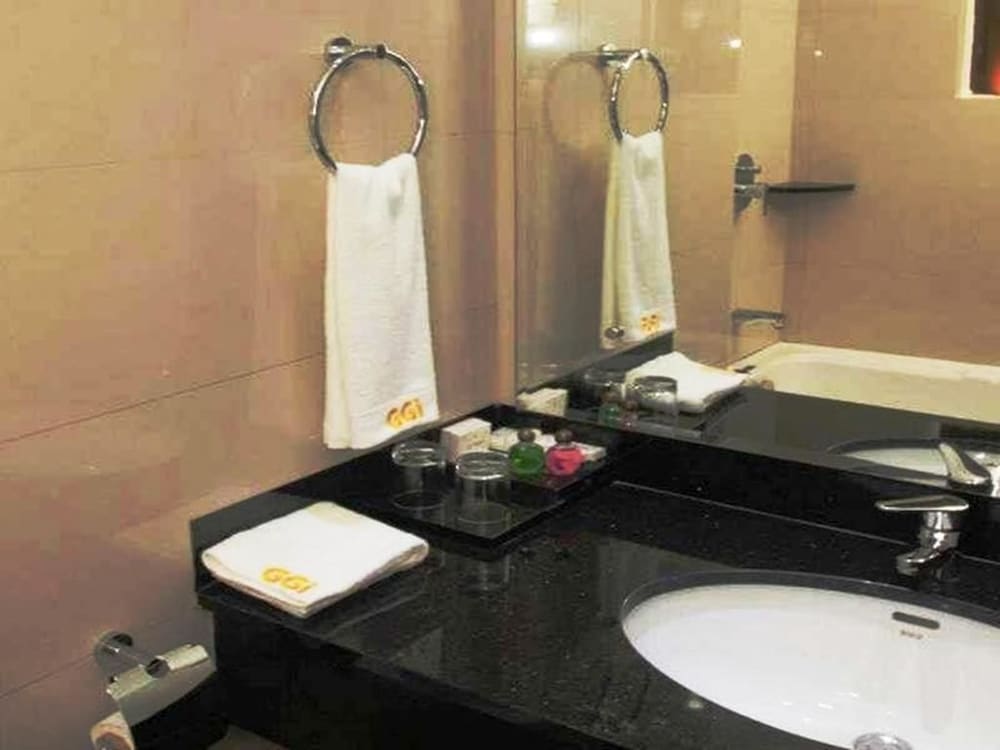 Aglow Hotel Harbor Bay Batam