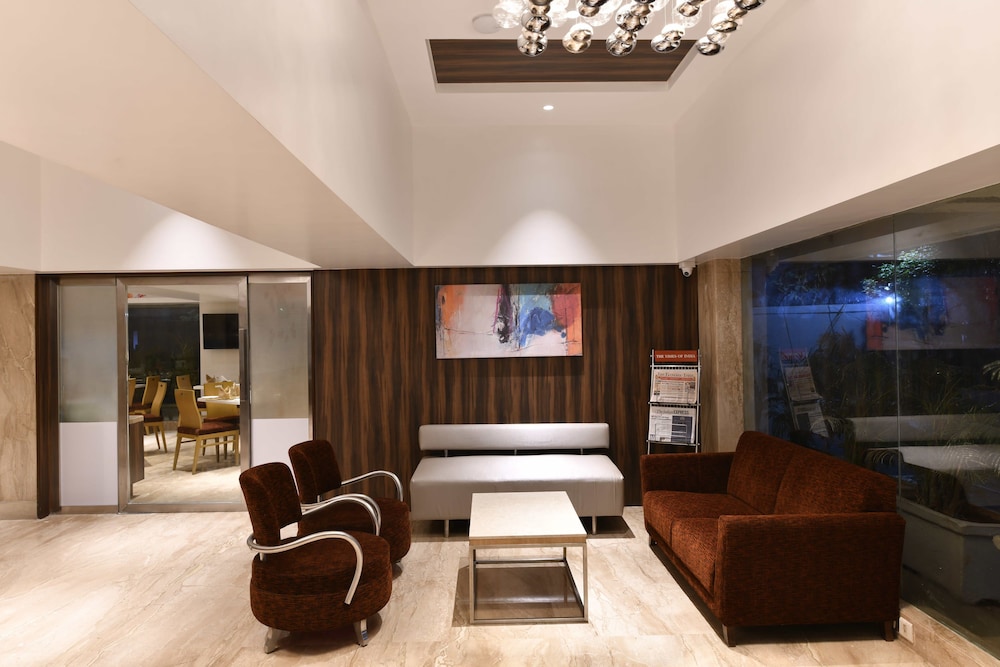 Hotel Leafio Marigold Near Airport