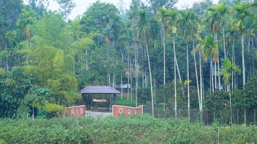 Kedara Village Resort by VOYE HOMES- Pool and Pet Friendly