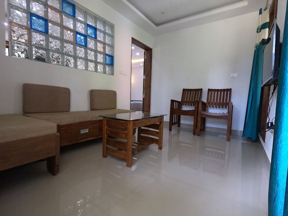 Kedara Village Resort by VOYE HOMES- Pool and Pet Friendly