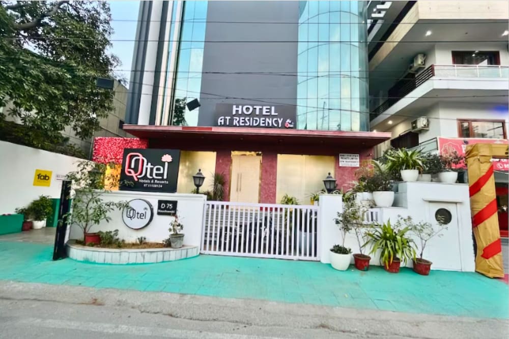 Hotel AT Residency