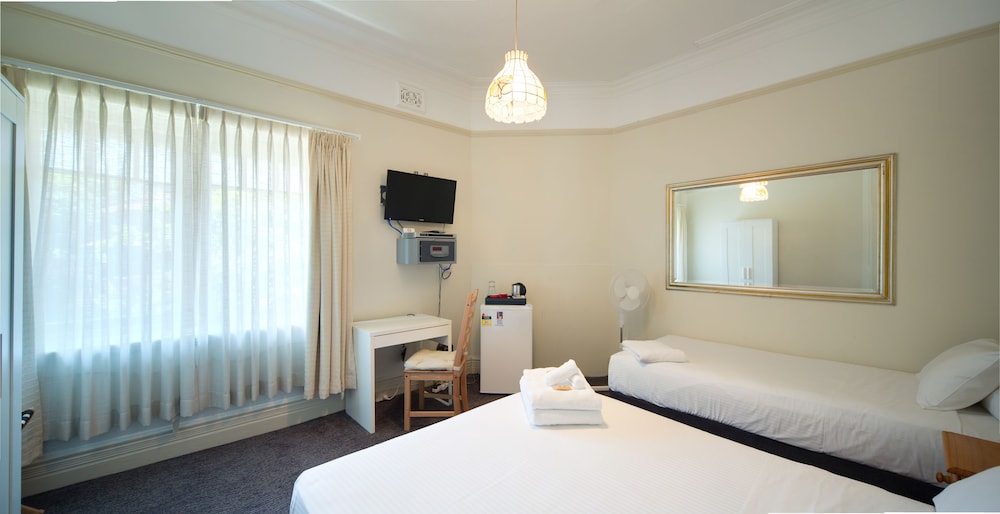 Neutral Bay Lodge