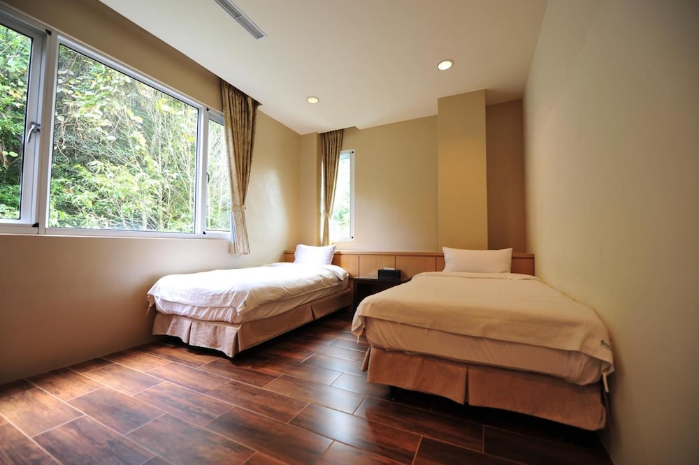 Sun Moon Lake Karuizawa Villa B&B