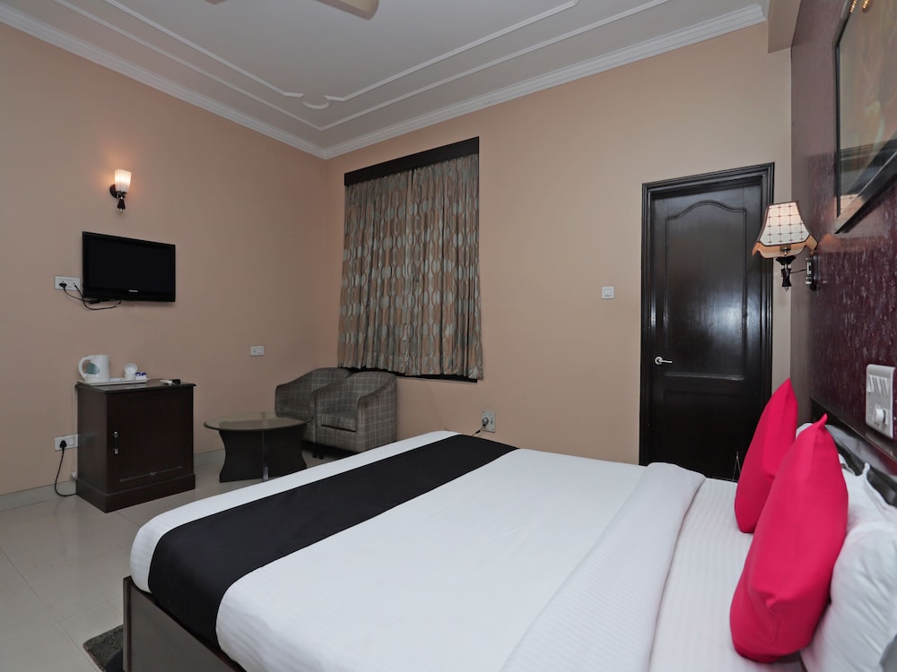 Hotel Rudraksh Plaza