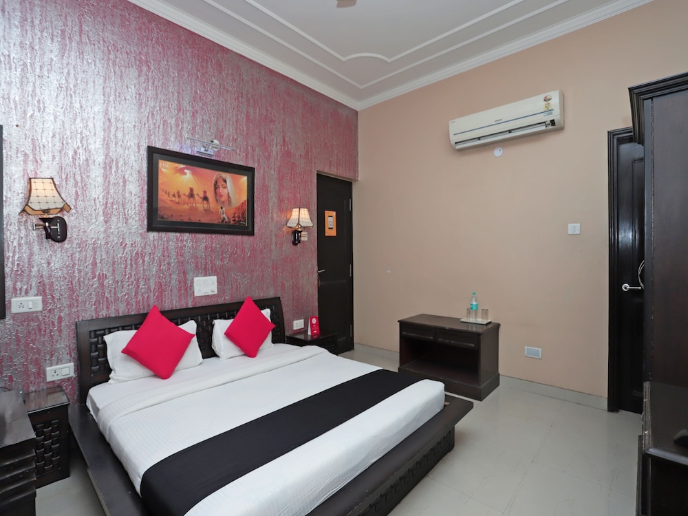 Hotel Rudraksh Plaza