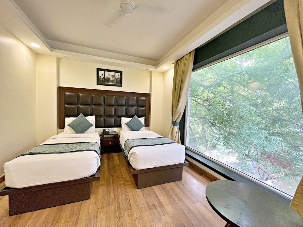 The Grand Orion - Kailash Colony