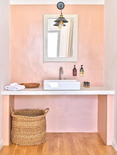 Magoo Suites