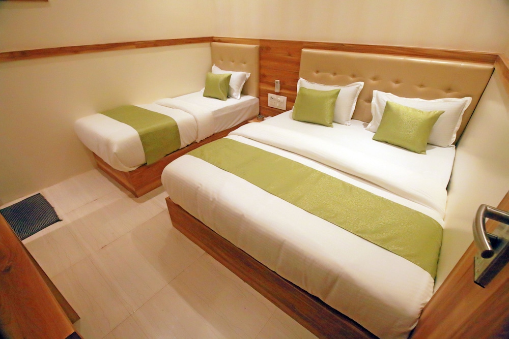Hotel Al Madina Palace