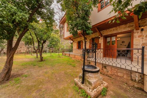 Zemira Garden Hotel