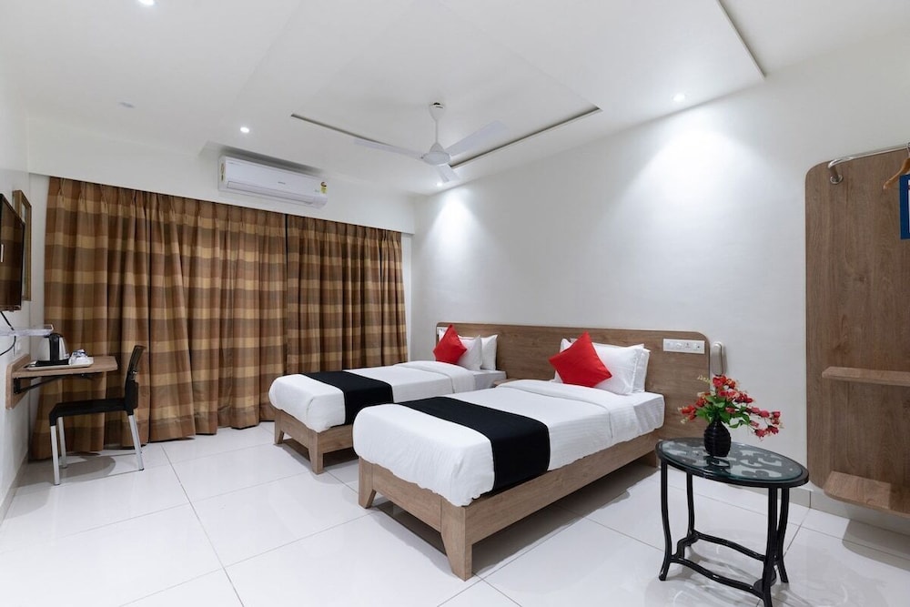 Hotel Sapphero Akshar Inn