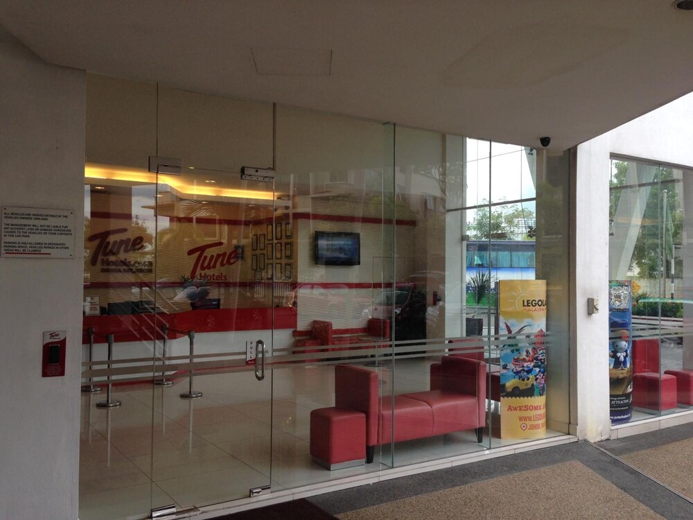 Tune Hotel - Danga Bay Johor