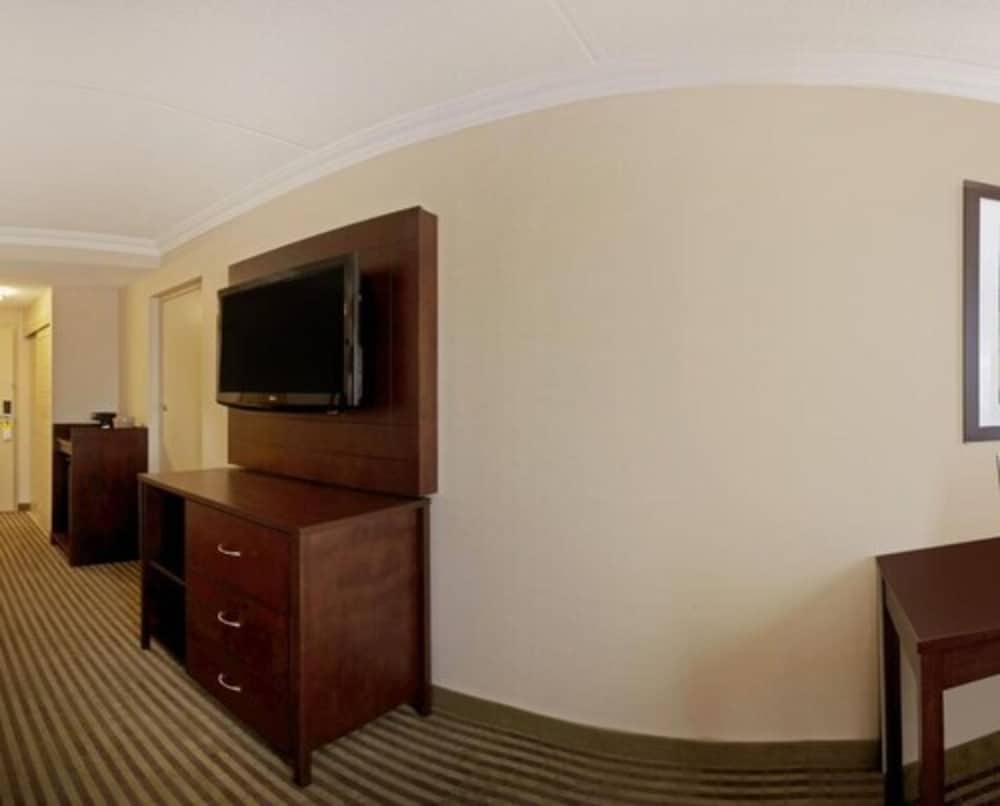 Pearson Hotel Conference Centre Toronto Airport