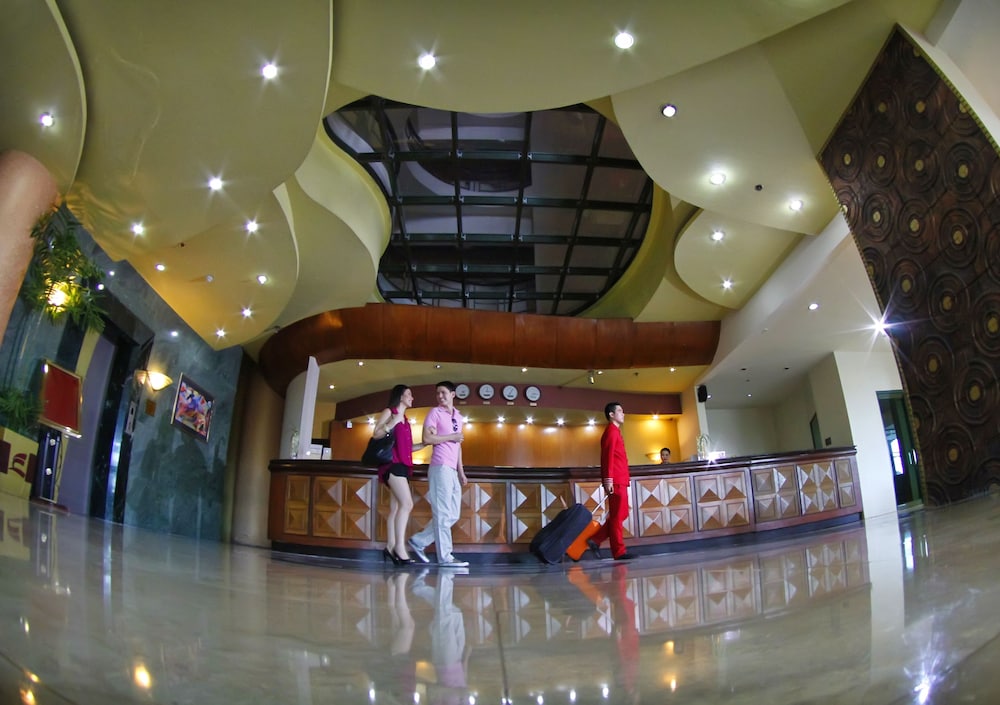Sarrosa International Hotel and Residential Suites