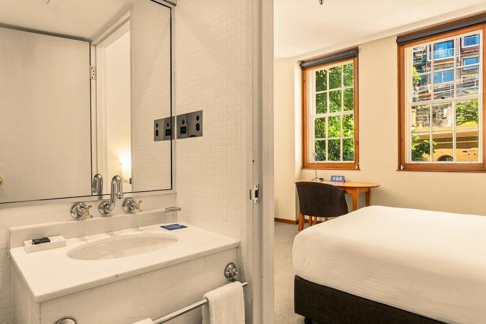 Sydney Harbour Hotel