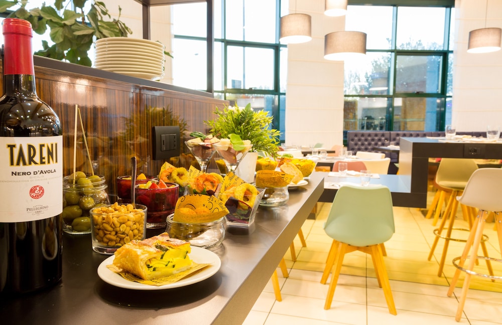 Holiday Inn Bologna - Fiera by IHG