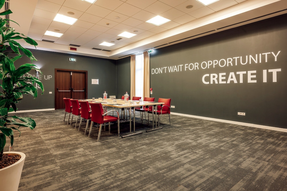 Holiday Inn Bologna - Fiera by IHG