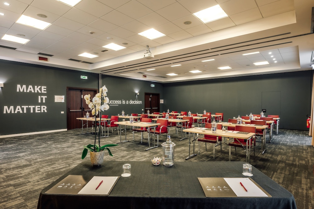 Holiday Inn Bologna - Fiera by IHG