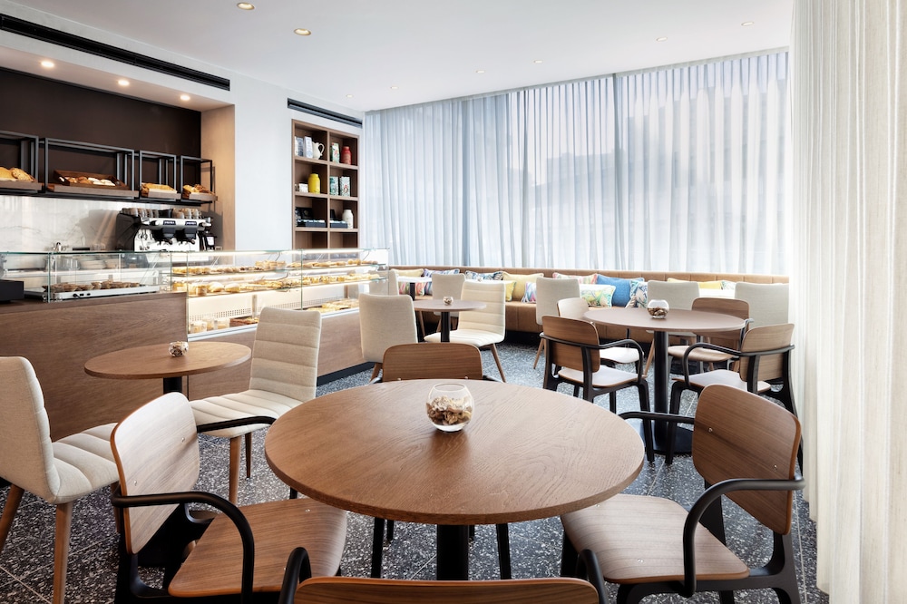 Four Points by Sheraton Matosinhos