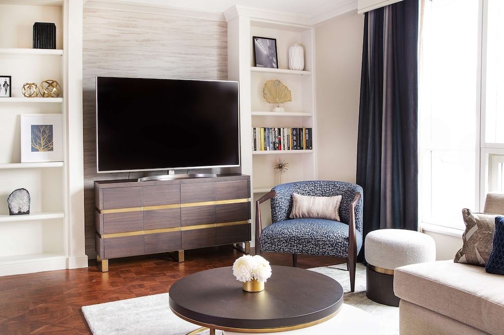 The Yorkville Royal Sonesta Hotel